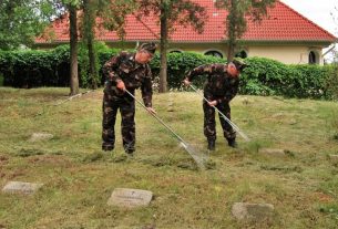 Hadisírokat gondoztak a katonák Debrecenben