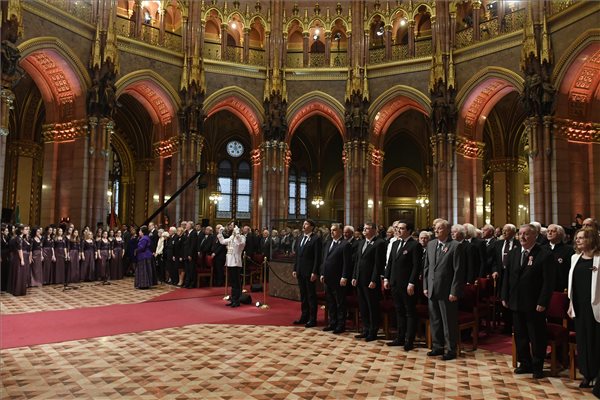 Áder János átadta a Széchenyi-díjakat