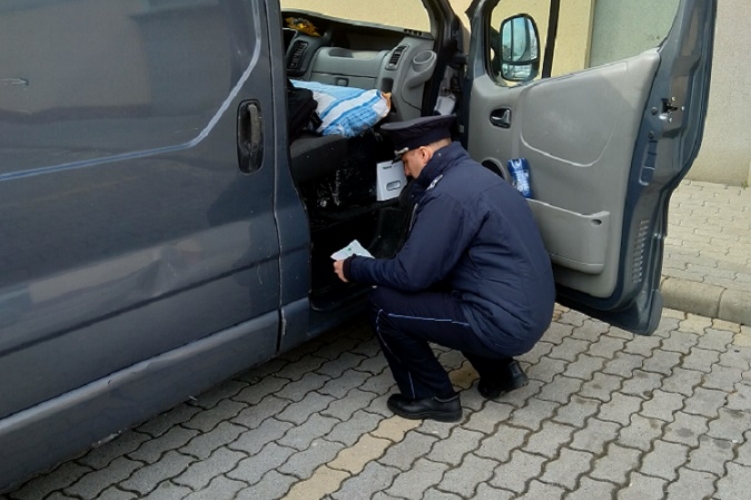 Körözött autót fogtak a rendőrök a csengersimai határátkelőhelyen