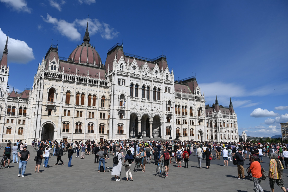 Katás tüntetés Budapesten