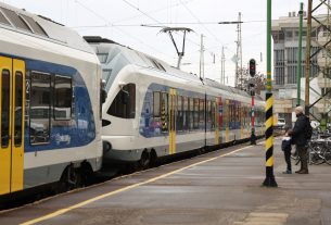 Debrecen, MÁV, nagyállomás, vonat