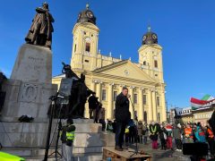 Akkumulátorgyár elleni tüntetés Debrecenben