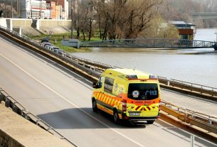 Szeged, mentő, rakpart, egészségügy