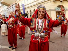 Szeged, Nemzetközi Néptáncfesztivál, néptánc, Dugonics tér, kultura, hagyomány, tánc, felvonulás