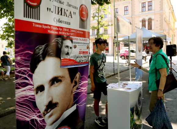 Szeged, Tesla, Nikola Tesla Napok, elektromos autó, villanyautó, Széchenyi tér