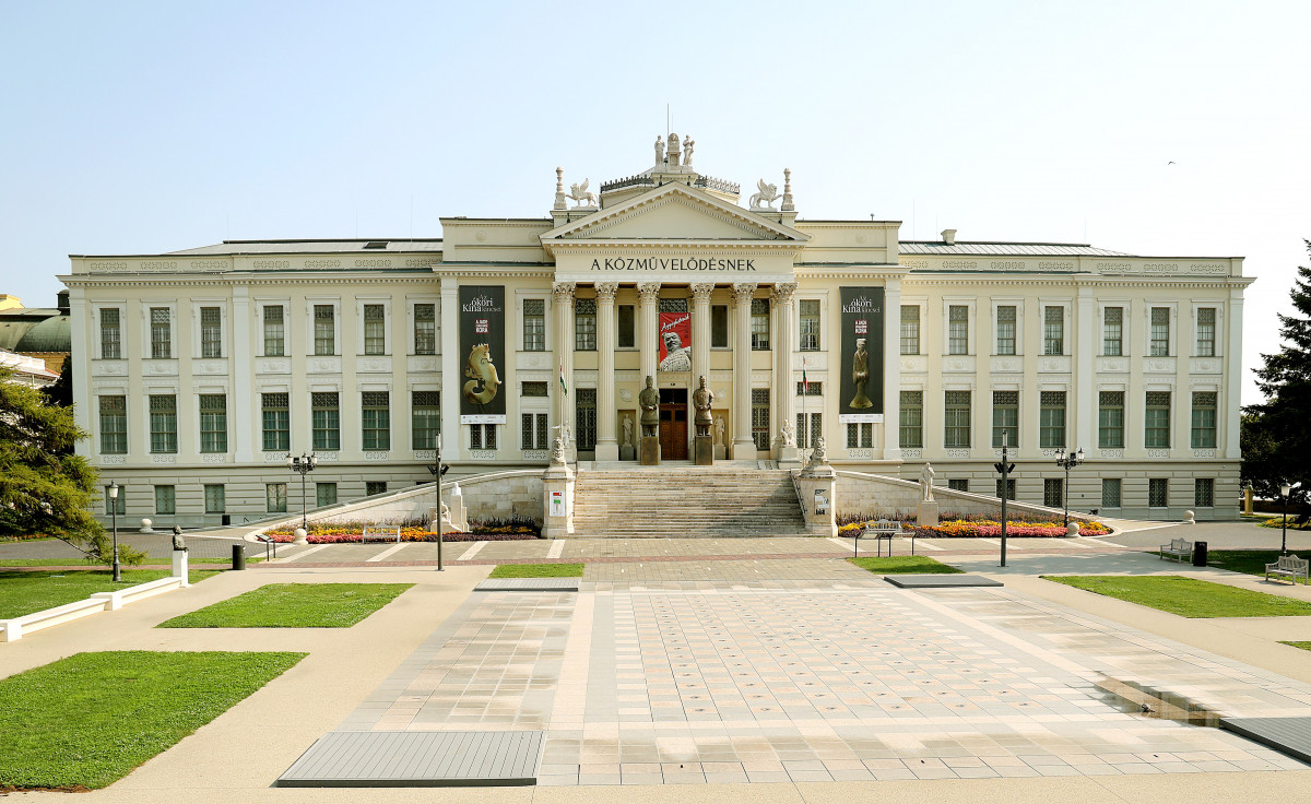 Szeged, Móra Ferenc Múzeum, múzeum, kultura, kiállítás, művészet, turizmus, látnivaló