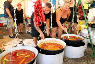 Szeged, Nemzetközi Tiszai Halfesztivál, Halfesztivál, hal, rakpart, Partfürdő, paprika, ejtőernyős, gasztronómia, turizmus