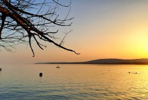 Balaton, sajkodi strand, strand, fürdőzés, nyár, nyaralás, turizmus