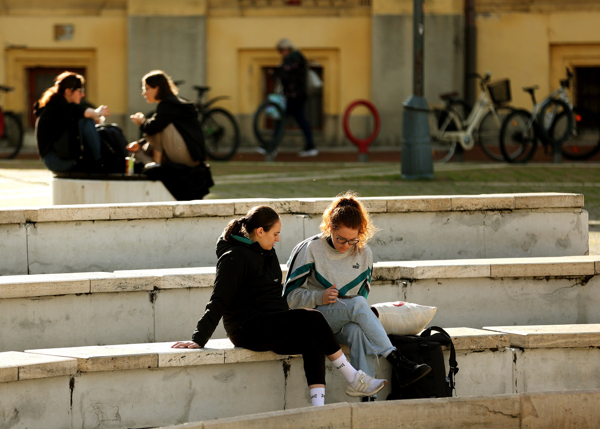 Szeged, napsütés, ősz, időjárás, november, Dugonics tér