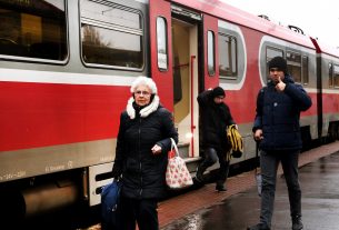 Szeged, Lázár János, vonat járat, Szeged-Szabadka, vasút, vonat, közlekedés, MÁV, vasútállomás