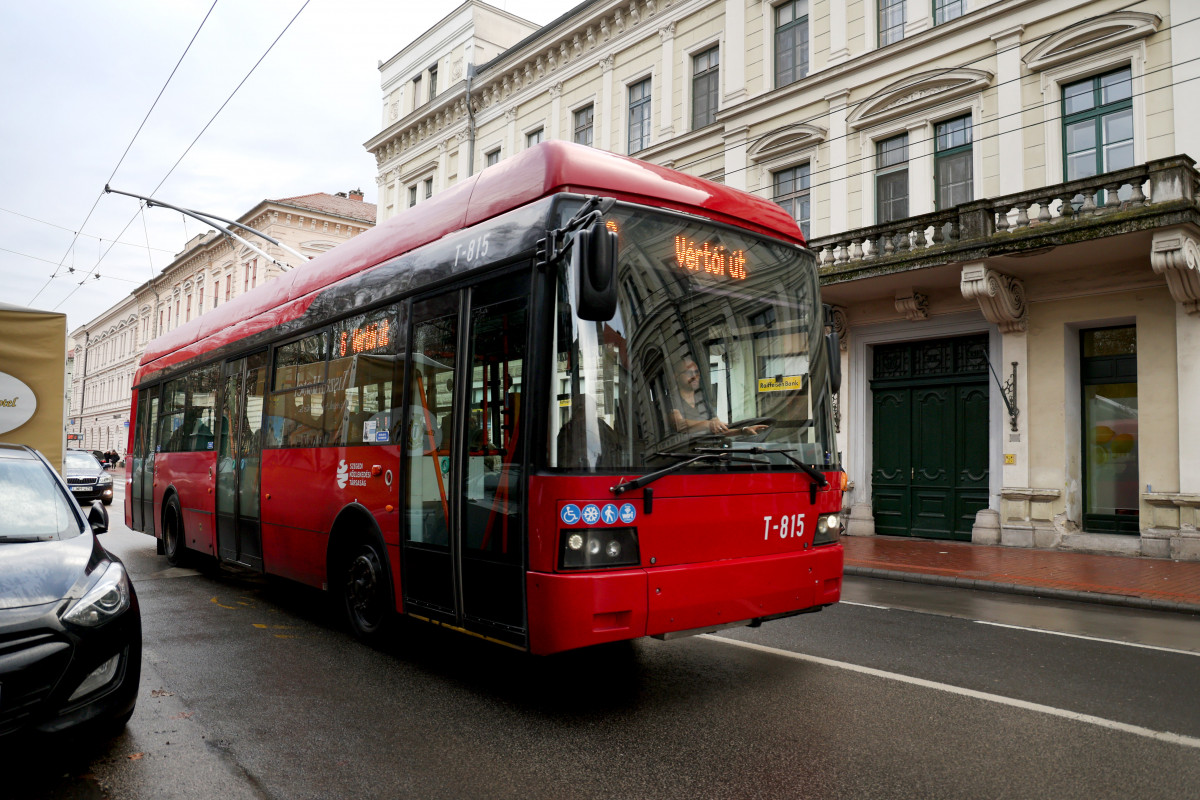 Szeged, drágul, bérlet, közlekedés, utazás, tömegközlekedés, troli, busz, villamos