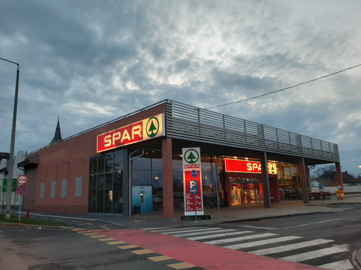 Spar Püspökladány