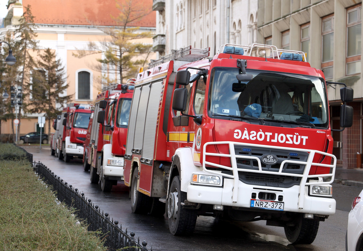 Szeged, tűzoltó, katasztrófa, tűz, Dóm tér