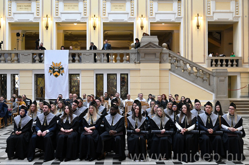 Jogász diplomaosztó debreceni egyetem