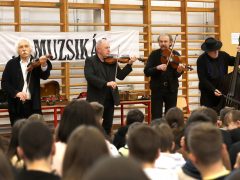 Szeged, énekóra, Muzsikás együttes, Tabán Alapfokú Művészeti és Általános Iskola, iskola, oktatás, zene, muzsika