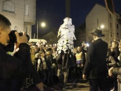 Szeged, Szent István tér, télbúcsúztató, máglya elégették, télbanya, kiszebáb