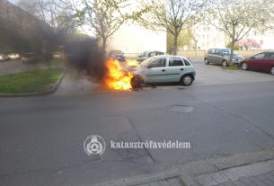 Kigyulladt autó Debrecen