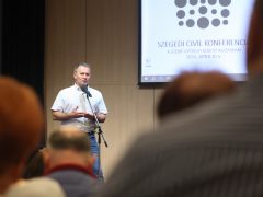 Szeged, Civil Konferencia, Szent-Györgyi Albert Agóra, Geszti Péter, MiniARC kiállítás