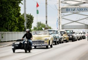 Szeged, Csonka János Technikum, iskola, autós felvonulás, ballagás, autó, motor