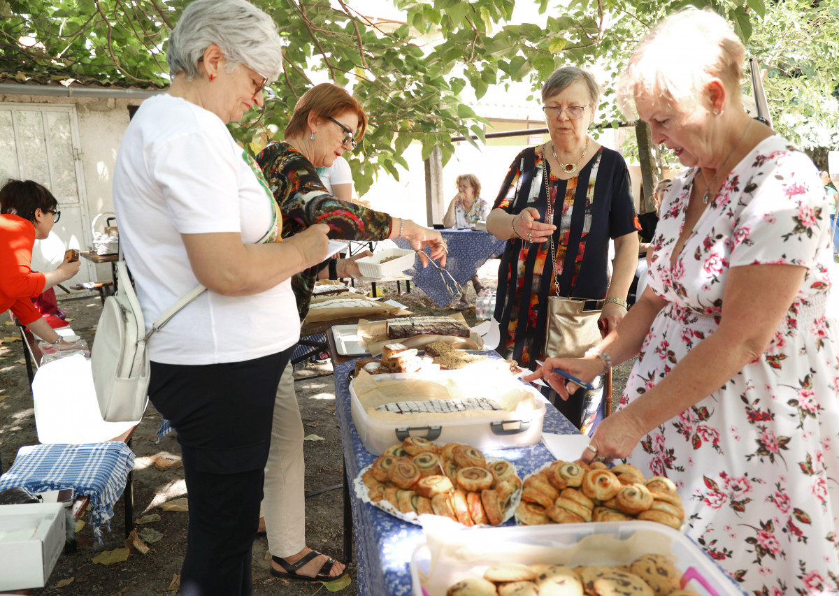 Szeged, Partiscum Klub, süti vásár, kézműves vásár, adománygyűjtés