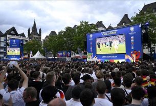 EURO-2024 - Az Eb nyitómérkőzését nézik a kölni szurkolói zónában