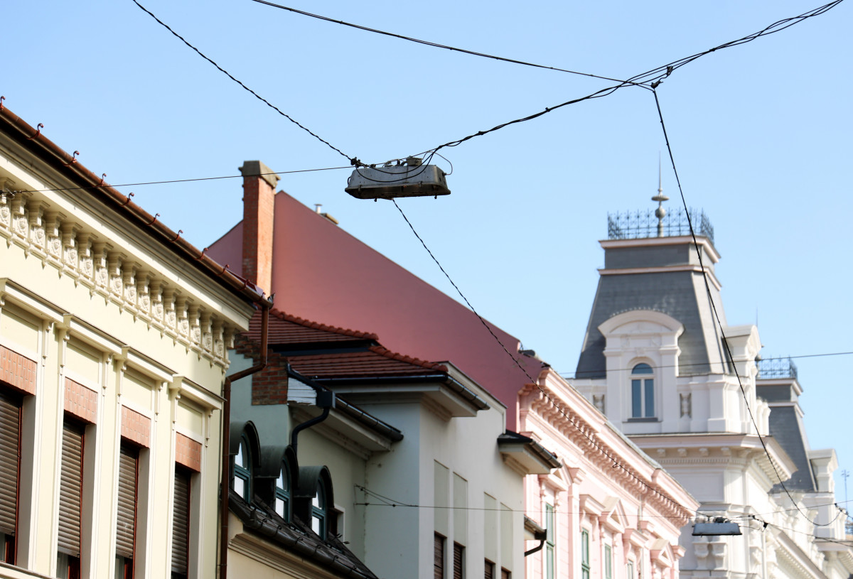 Szeged, megújul, Oskola utca, közvilágítás